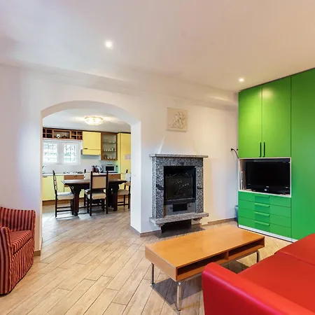 アパートホテル Antica Residenza I Ronchi Di 4*